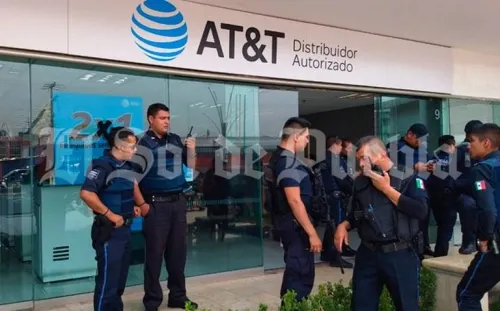 Más de 300 mil pesos, monto robado en asalto a tienda AT&T de Plaza La Diagonal