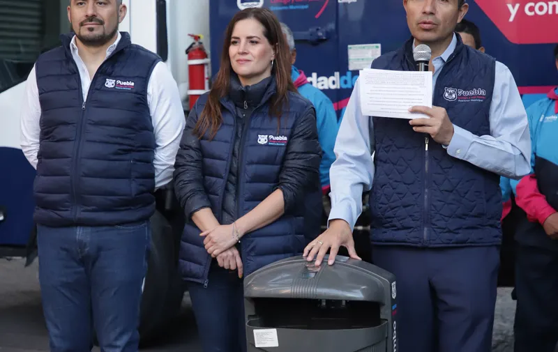 nueva ruta de recolección de basura y de la instalación de botes papeleros
