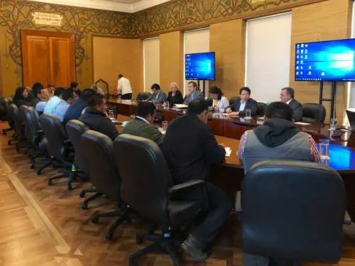 Segob y SEP se reúnen con integrantes de la CNTE