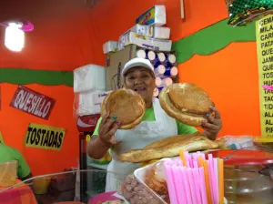 Cemitas gigantes, otro de los atractivos de la Feria de Puebla 2013