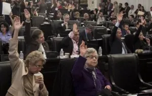Constituyente, con menos de un mes para sacar 62 artículos pendientes