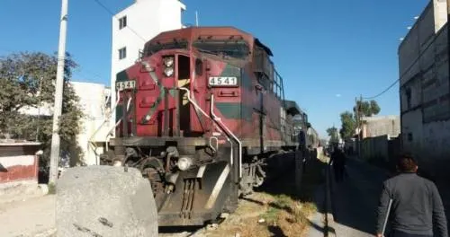 Saquean tren en San Pablo Xochimehuacan; 10 toneladas de cemento, el botín