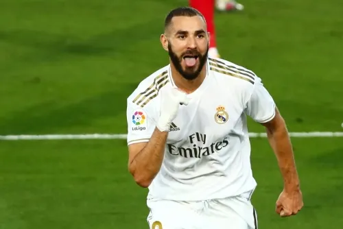 Con 21 goles, Benzema se aproxima a Messi en la tabla de goleadores de la Liga