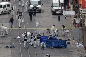 Van 41 personas muertas en ataque terrorista en Estambul
