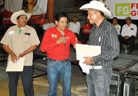 Mixtecos estamos con Fili Guevara; nos comprometemos porque sabe cumplir