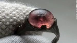 Anillo aclara vínculo entre vikingos y el Islam