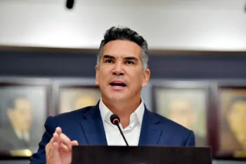 Aprueba PRI nacional expulsión de diputados y alcaldes de Puebla
