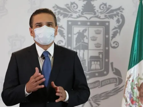 Exhorta Silvano al Presidente a reconectar luz en millones de hogares
