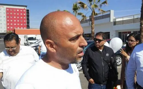 Marchan conductores de Uber en Irapuato; exigen más seguridad