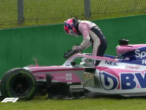 “Checo” Pérez choca contra el muro en Monza