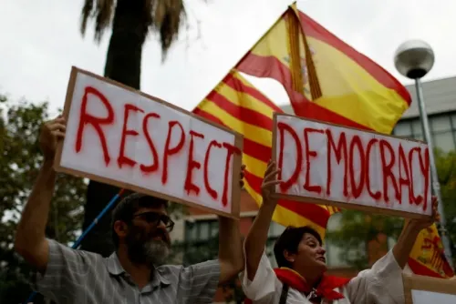 Asciende a 350 cifra de heridos por violencia en Cataluña