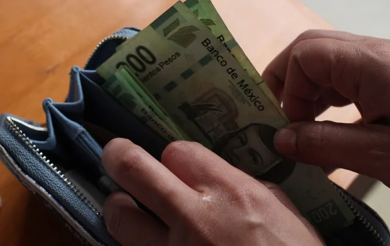 dinero-billetes-salario-aguinaldo