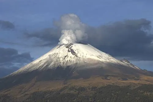 Popocatépetl registra 27 exhalaciones y una explosión