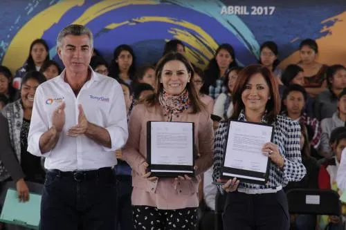 DIF nacional replicaría programa poblano Casa de Jóvenes en Progreso en otros estados