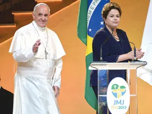 Papa llama a ofrecer bases y valores a la juventud del mundo