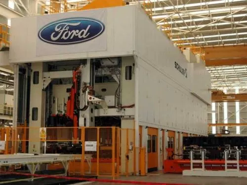 Ford deja de producir ‘Fiesta’ en México y va por auto eléctrico en 2020