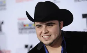 Paga Gerardo Ortiz 50 mil pesos de fianza