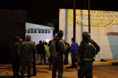 Ejército y PGR aseguran toma clandestina en Xochimehuacán