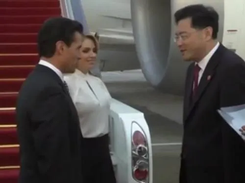 Peña Nieto llega a China para asistir a la IX Cumbre BRICS