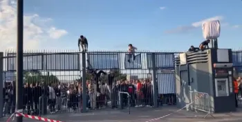 Tras incidentes, policía francesa detiene a aficionados de la Champions League