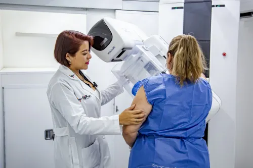 SMDIF brinda apoyo permanente para la detección de cáncer de mama en Puebla capital