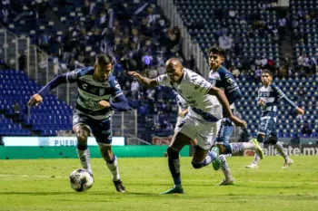 ¡Feria de goles en el Cuauhtémoc! El Club Puebla cayó 2-3 en casa ante Pachuca