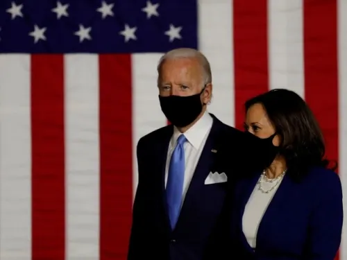 Joe Biden hace primera aparición a junto a Kamala Harris