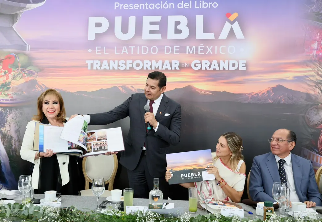 Presentación del libro "Puebla el Latido de México: Transformar en Gande"