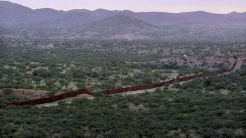 Sonorenses bloquean el paso a visitantes de Estados Unidos a México por Covid-19