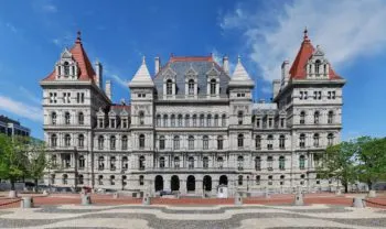 Detienen a mujer en Nueva York acusada de planear atentado contra el Capitolio inspirado en ISIS