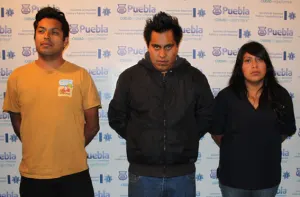 Asegura SSPTM a tres sujetos por robo a transeúnte y portación de arma prohibida