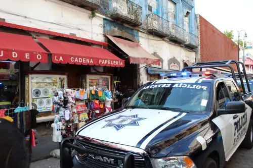 Al menos 10 detenidos tras cateo en vecindad del Centro Histórico