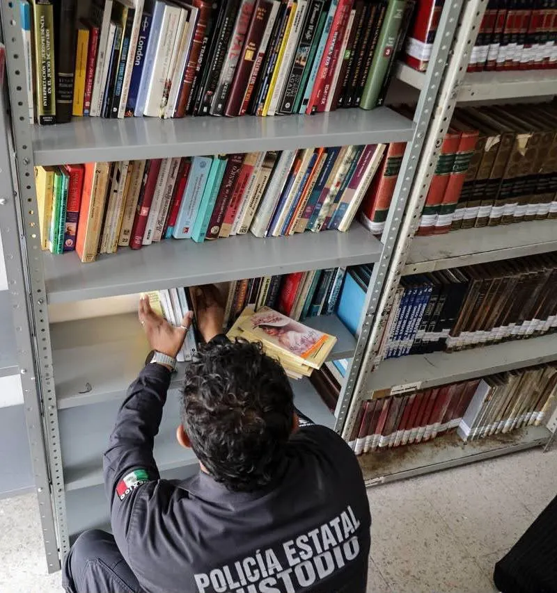 Llegan más de 9 mil 700 libros a penales de Puebla para impulsar la lectura y la educación