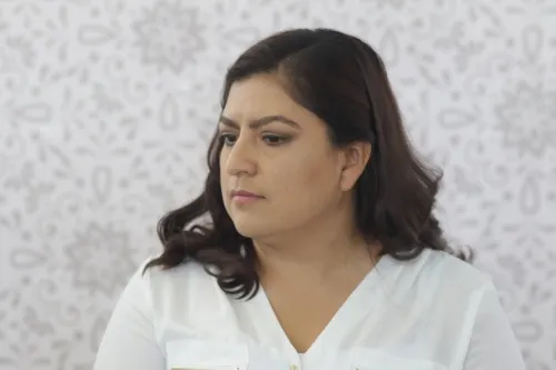 La ciudad de Puebla está hecha un desastre y Claudia Rivera ya está en Colombia: Morena