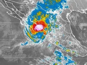 Tormenta ‘Sonia’ podría tocar tierra este lunes en Sinaloa