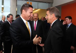 Asiste Moreno Valle a cuarto informe del gobernador de San Luis Potosí