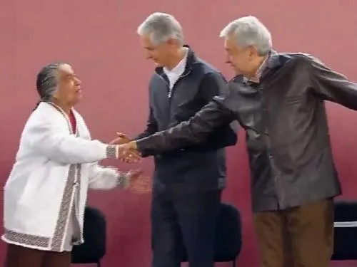 Busca López Obrador llegar a 8.5 millones de apoyos a adultos mayores