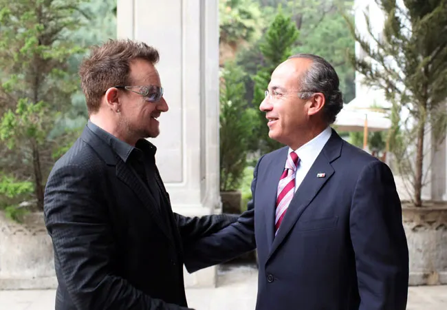 Bono recibirá la Orden Mexicana del Águila Azteca