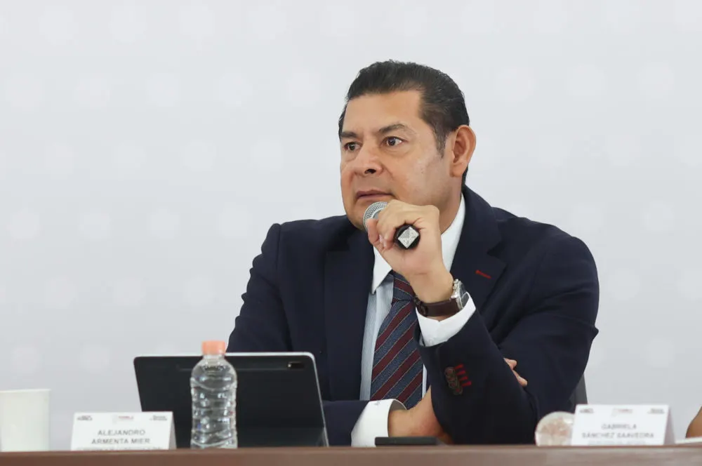 Pide Alejandro Armenta foros para revisar Ley de Ciberseguridad en Puebla