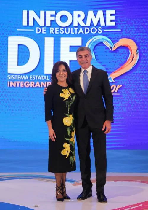 Fue un privilegio servir a las familias poblanas: Dinorah López de Gali