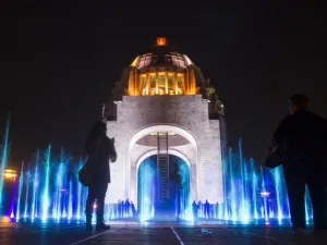 Monumento a la Revolución, una historia inconclusa