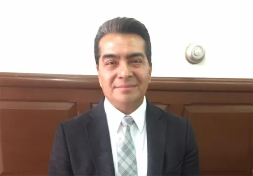 Exigen renuncia de Edmundo Díaz por prepotencia y abusos en los mercados