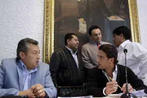 Un total de 18 diputados chapulines piden licencia