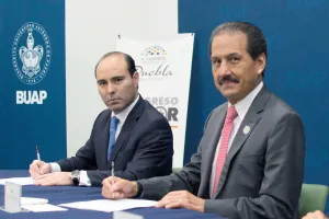 La BUAP, al servicio de la sociedad: Alfonso Esparza Ortiz