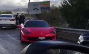¡Susto!…Neymar sufrió un accidente de tránsito con su Ferrari