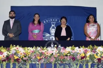 Se gradúan 215 estudiantes de la Preparatoria de Izúcar; Lilia Cedillo reconoce su esfuerzo y compromiso