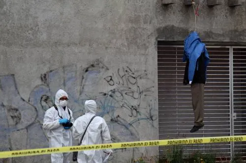 Hombre de la tercera edad se suicida en bodega abandonda