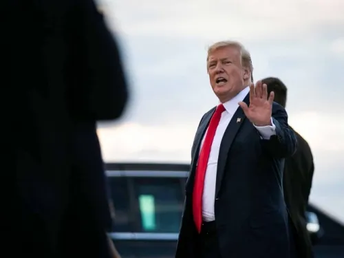 Trump prohíbe a su gabinete asistir a cena con periodistas