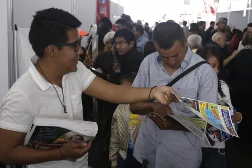 Ofrecen becas a estudiante en el Encuentro Profesional con Universidades