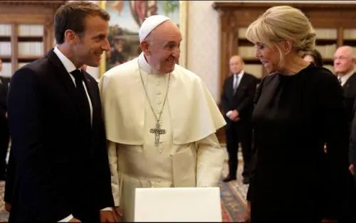 El Papa Francisco y Macron se reúnen en el Vaticano